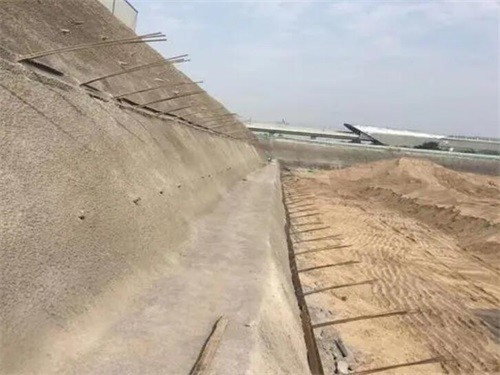 千山河道边坡加固